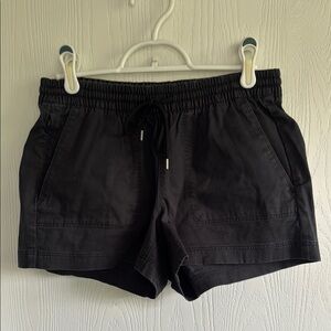 The North Face Black Cargo Shorts Versatile and Lightweight